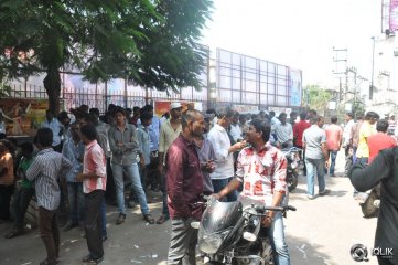 Govindhudu Andari Vaadele Movie Hungama